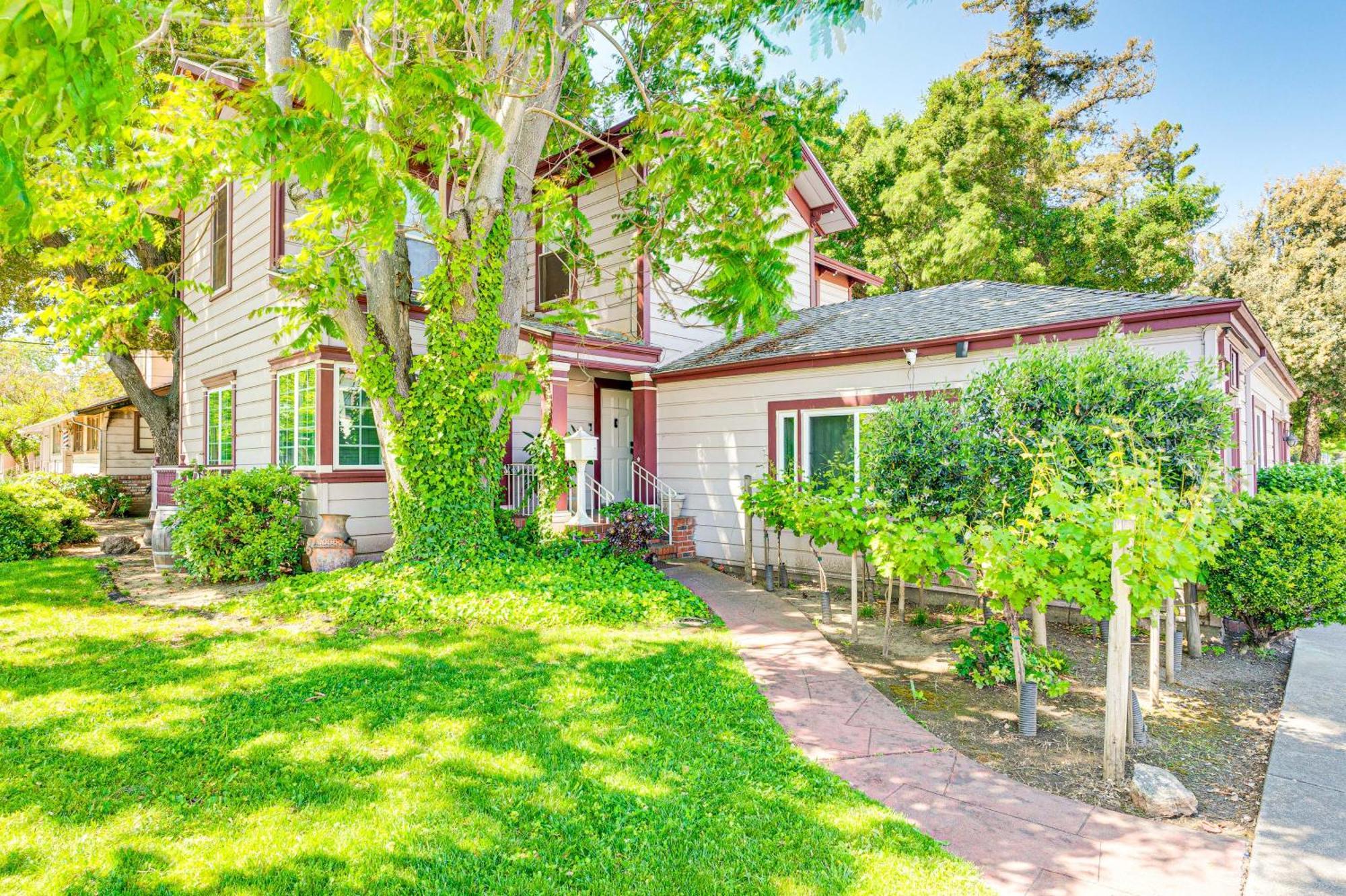Bright Woodland Apartment Walk To Main Street Esterno foto